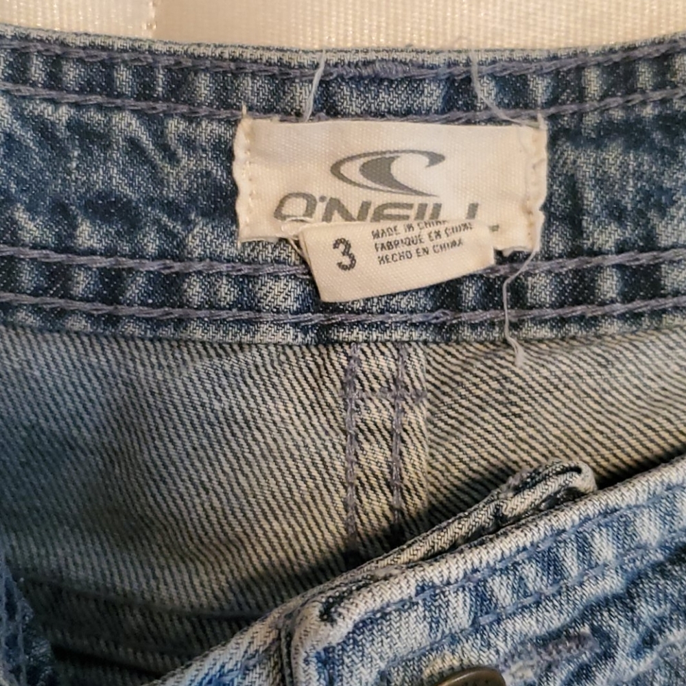 Shorts - Picture 3 of 6